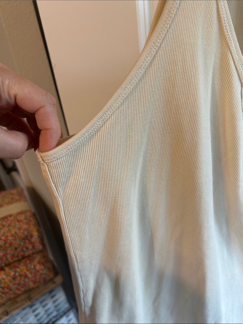 Lauren Jeans Co women’s cream tank - Picture 4 of 7